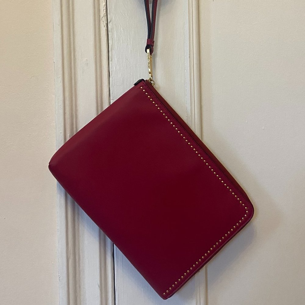 Ivanka Trump Rio Tech Sleeve in Cranberry, NEW